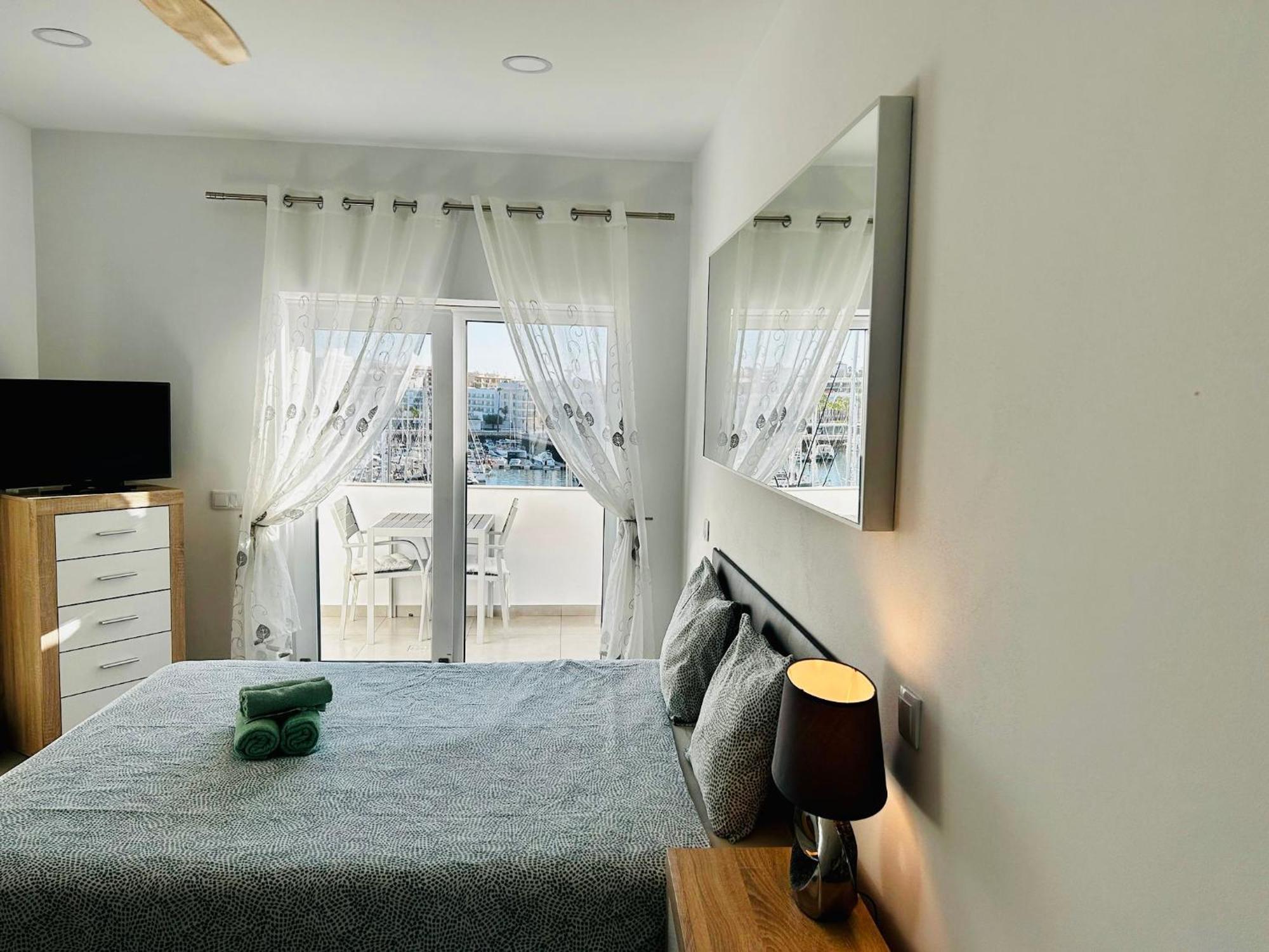 Central Lagos Apt With Marina Views Near Beaches المظهر الخارجي الصورة