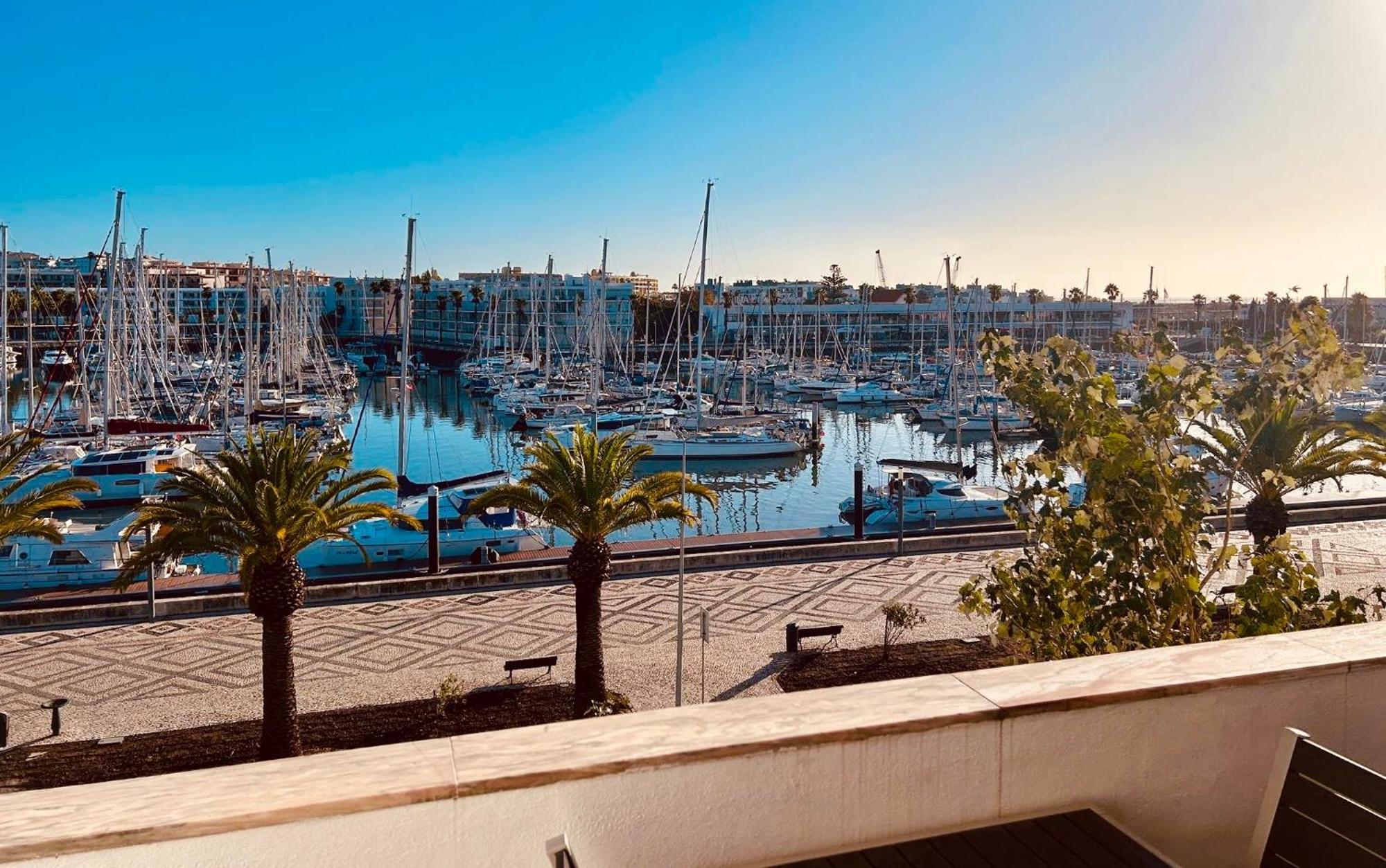 Central Lagos Apt With Marina Views Near Beaches المظهر الخارجي الصورة